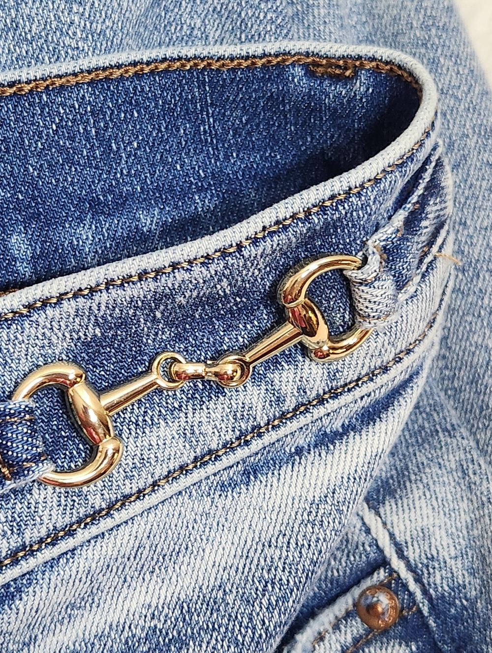 EXPRESS Mid Rise Skinny Jeans - Picture 10 of 14
